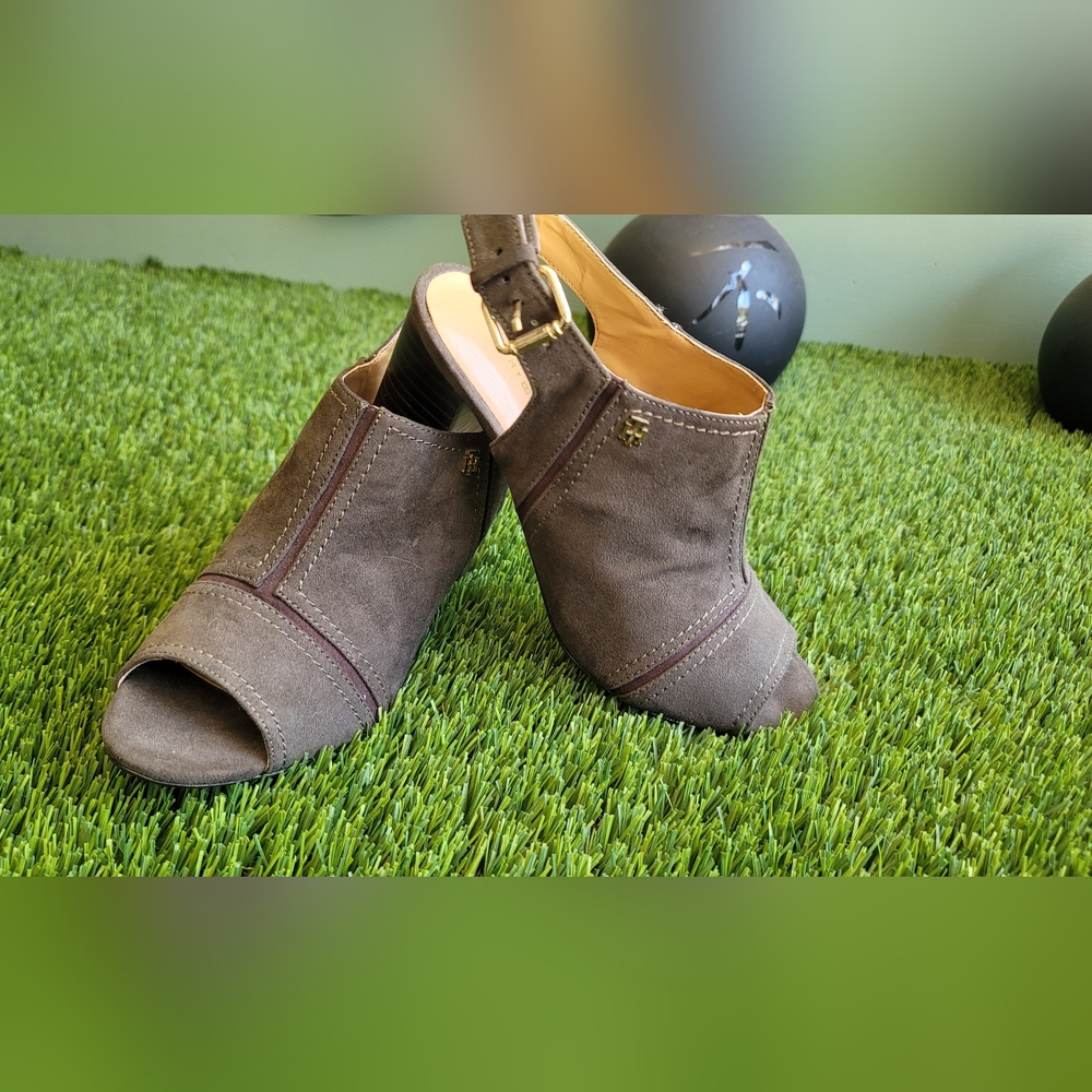 Women's Peep-Toe Suede Sandals